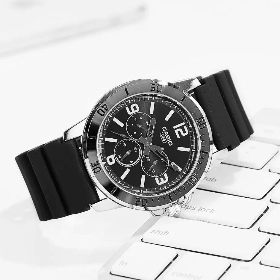 CASIO - MTP-VD300-1BU